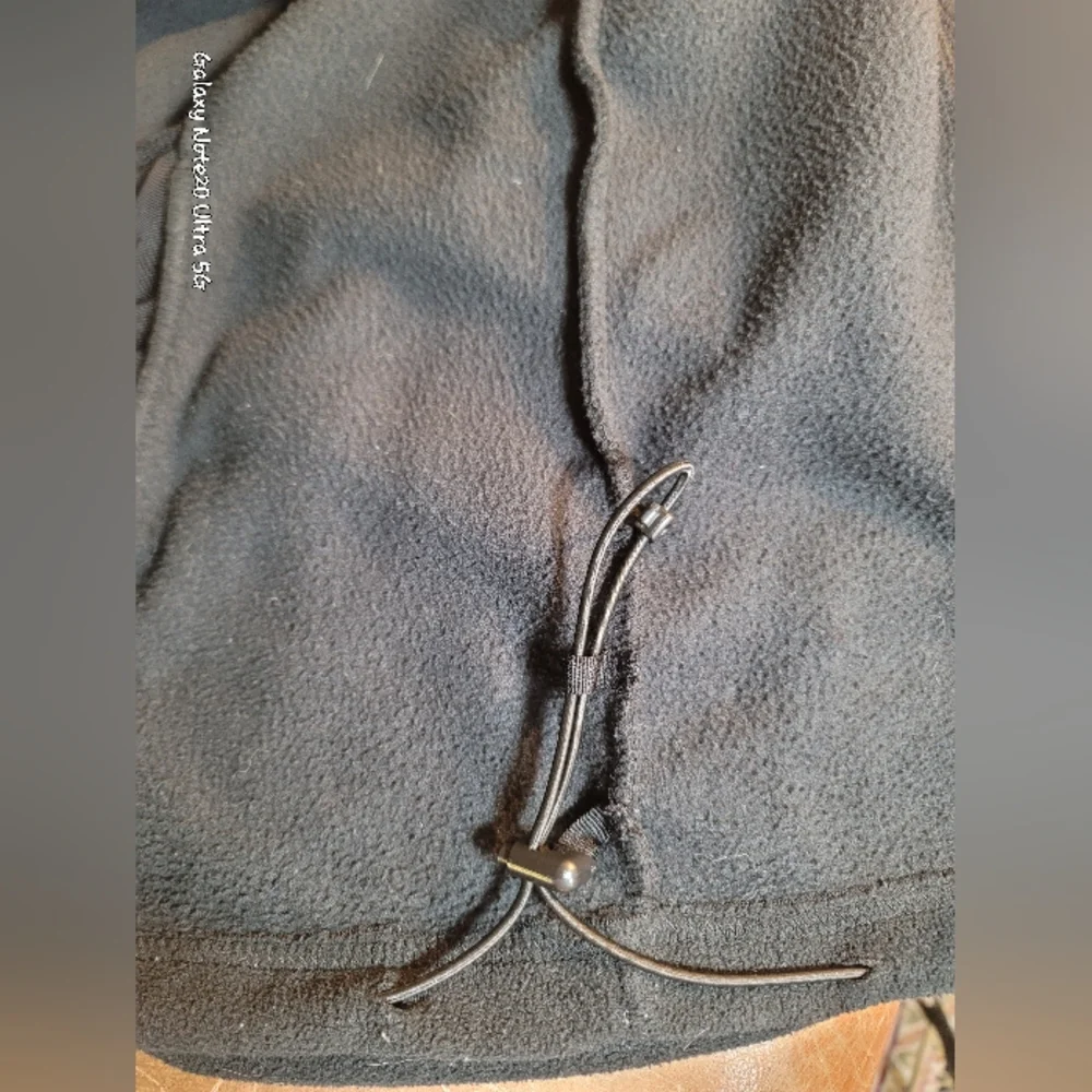 0851. EUC ~ Columbia ~ Black Fleece ~ In Seam Pockets ~ XL